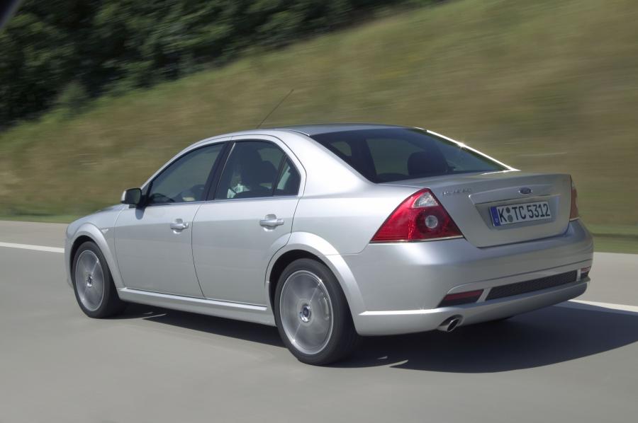  Ford Mondeo Titanium 2004 года  (фото 24 из 38)